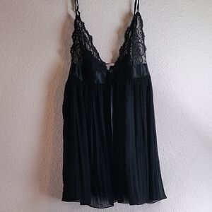Elegant Black Lace Nightgown